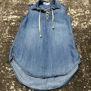 Woman’s Workshop shirt sz XS